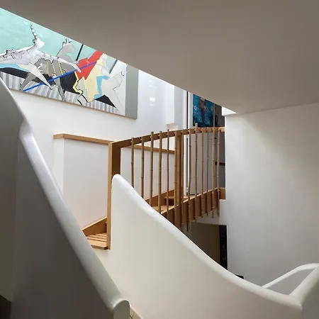 Feriehus Stunning Architect House, With Courtyard